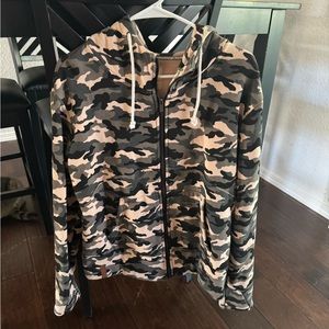 Ampersand Dark Camo zip up hoodie. Size XL